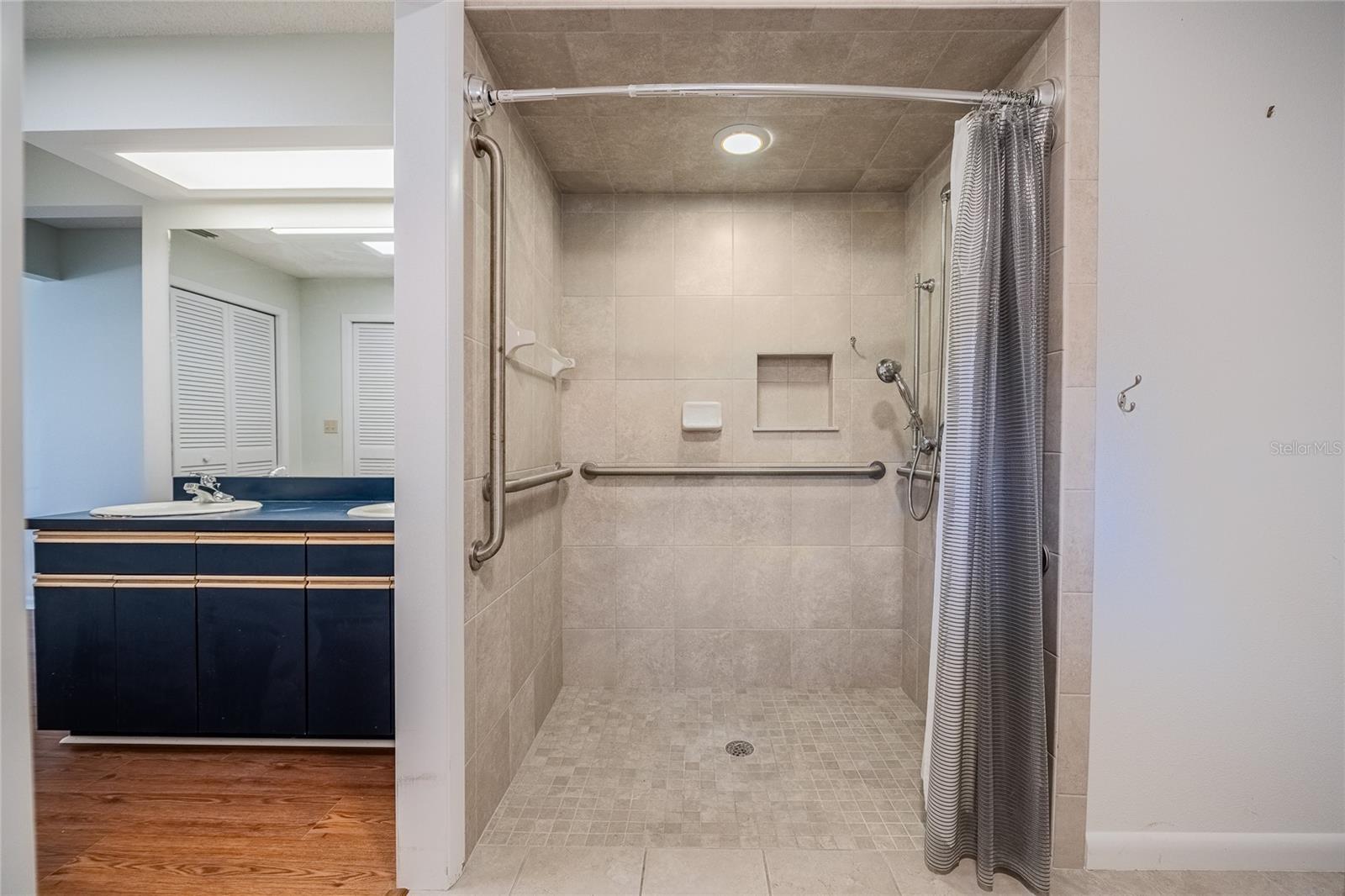 CANYON LAKE VILLAS - Residential