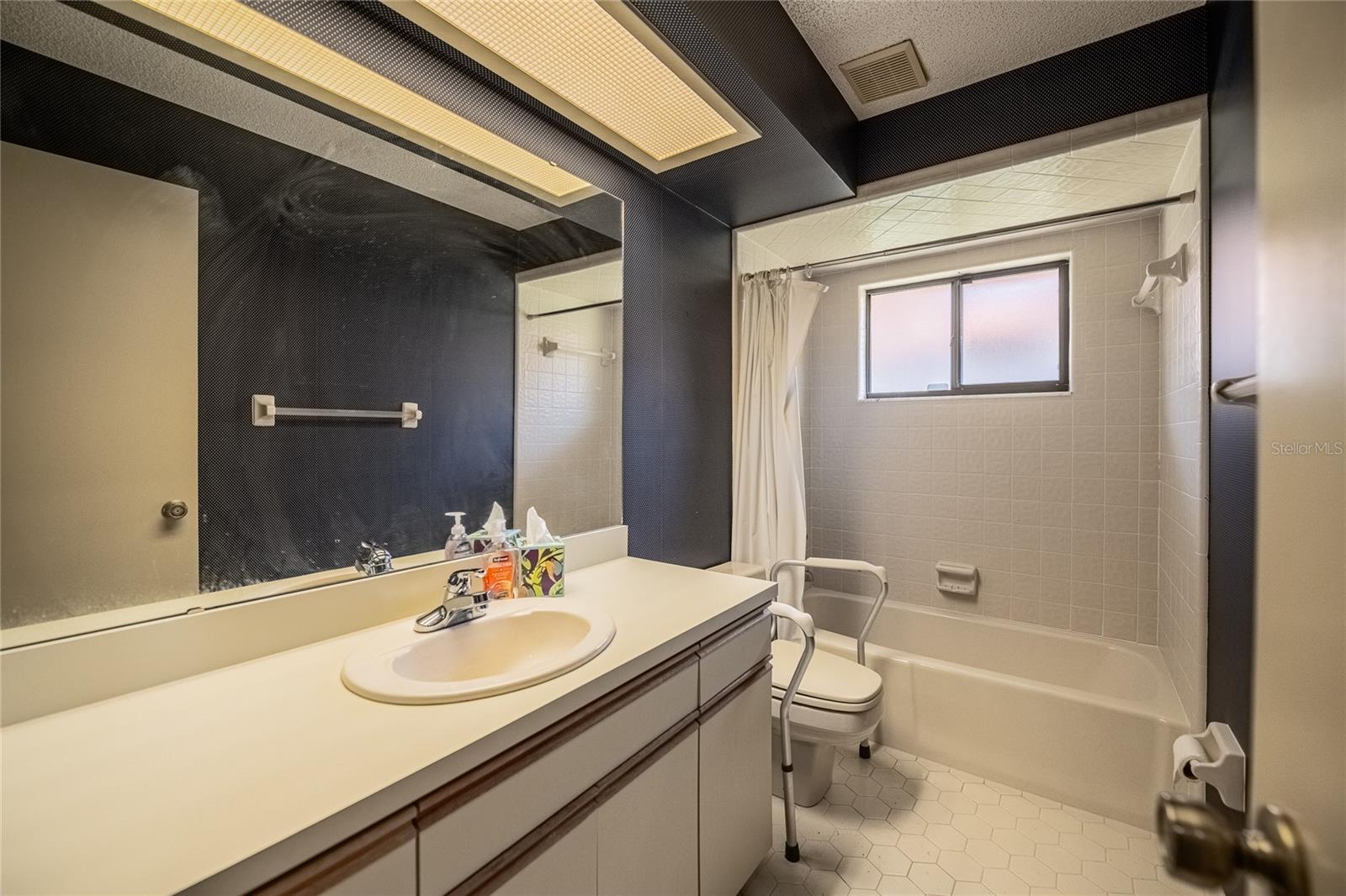 CANYON LAKE VILLAS - Residential