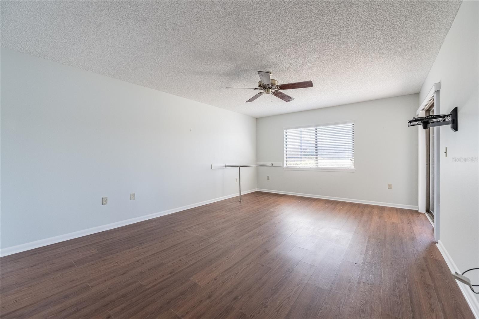 CANYON LAKE VILLAS - Residential