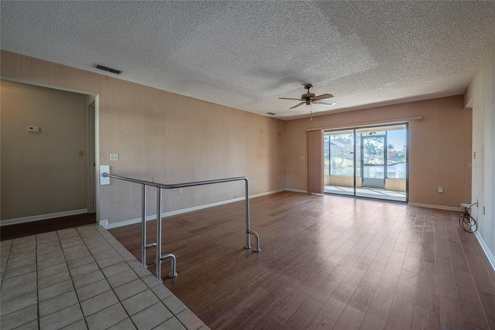 CANYON LAKE VILLAS - Residential