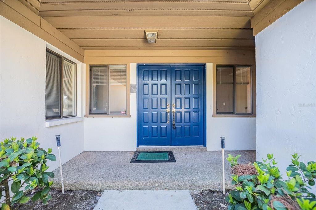 Photo of 1101 Rolling Woods Lane, Lakeland, FL 33813 (MLS # L4959653)