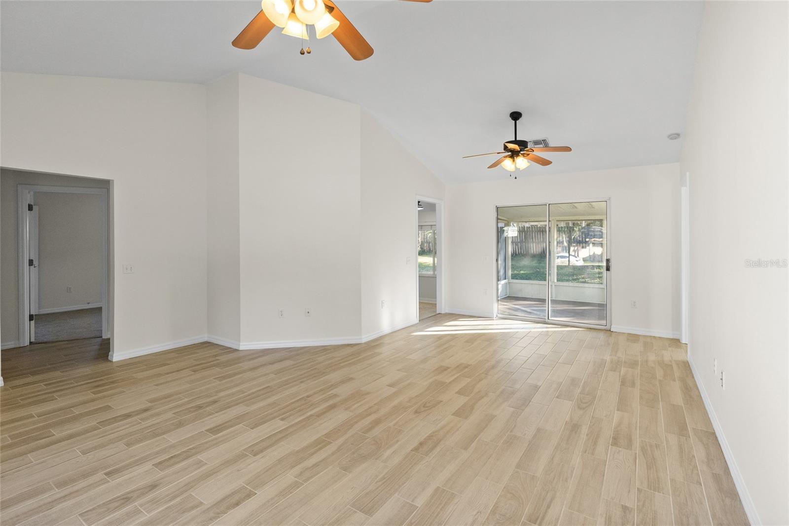 MOUNT DORA COBBLEHILL VILLAGE - Residential