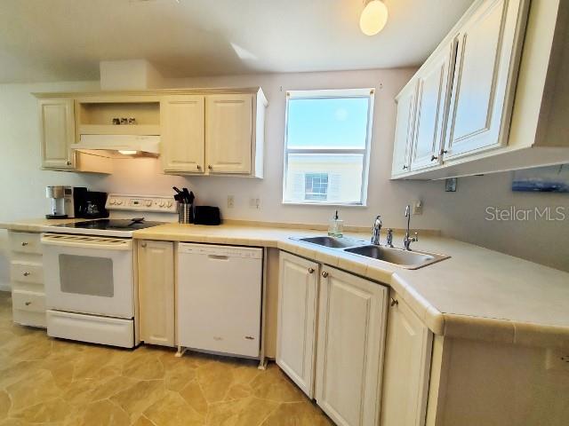 BLUE HERON PINES - Residential