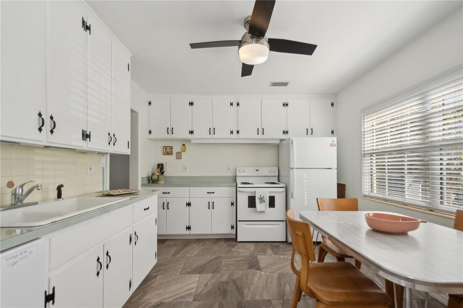 MOREY BEACH - Residential