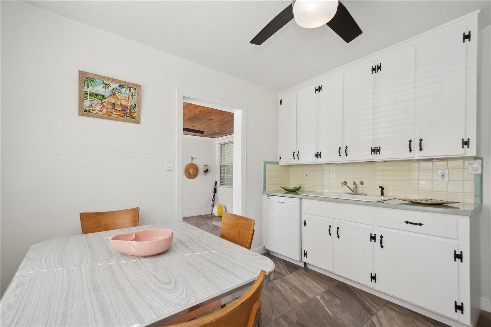 MOREY BEACH - Residential