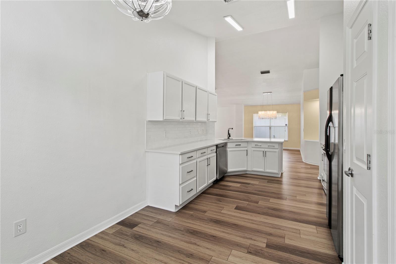 LAKE ST CHARLES UNIT 6 - Residential Lease