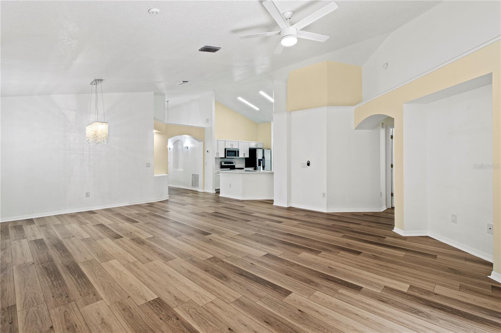 LAKE ST CHARLES UNIT 6 - Residential Lease