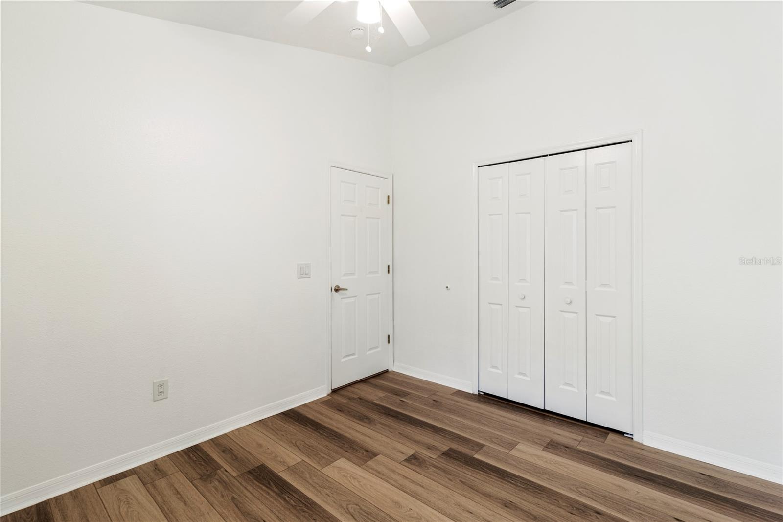 LAKE ST CHARLES UNIT 6 - Residential Lease