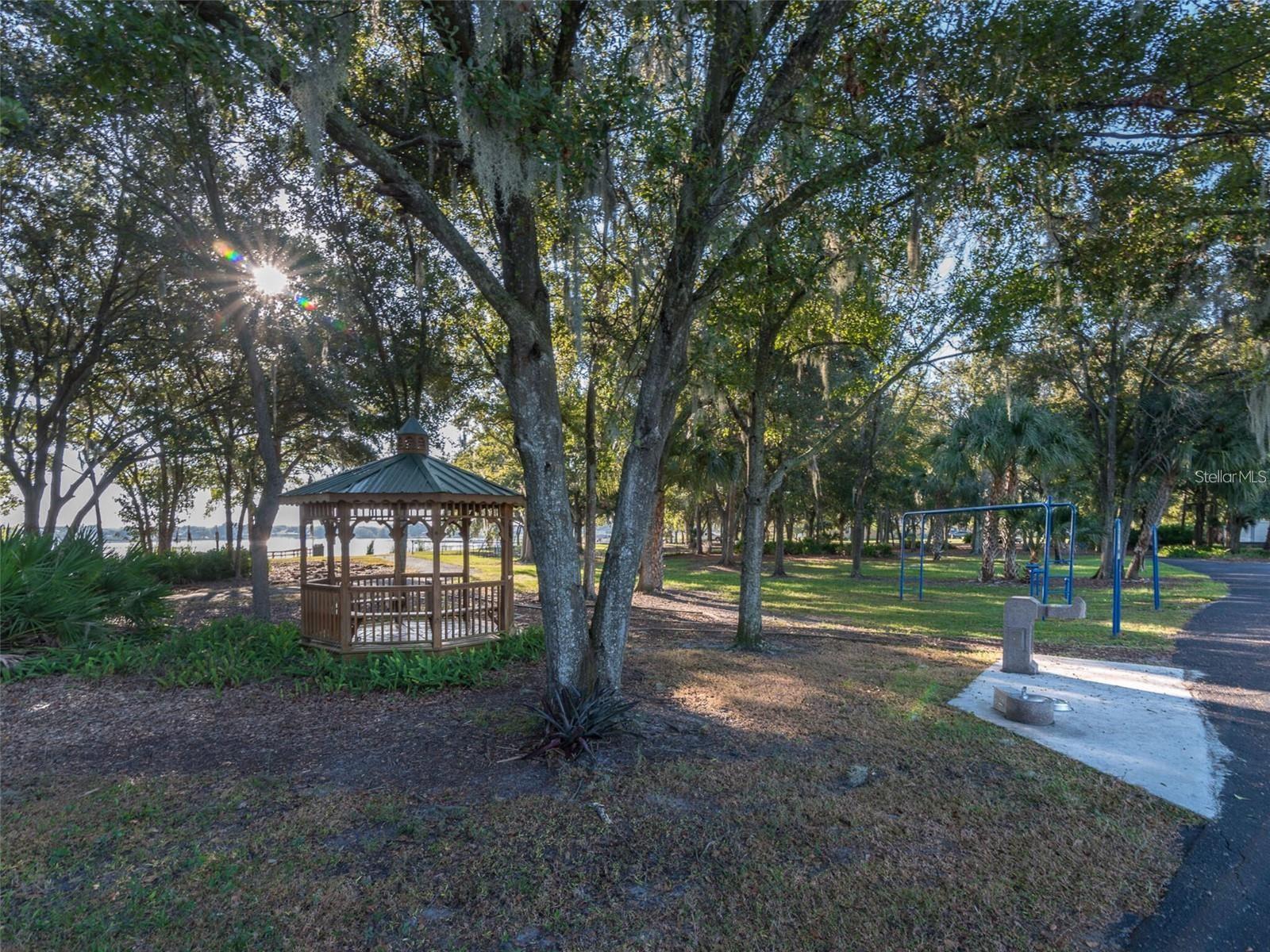 LAKE ST CHARLES UNIT 6 - Residential Lease