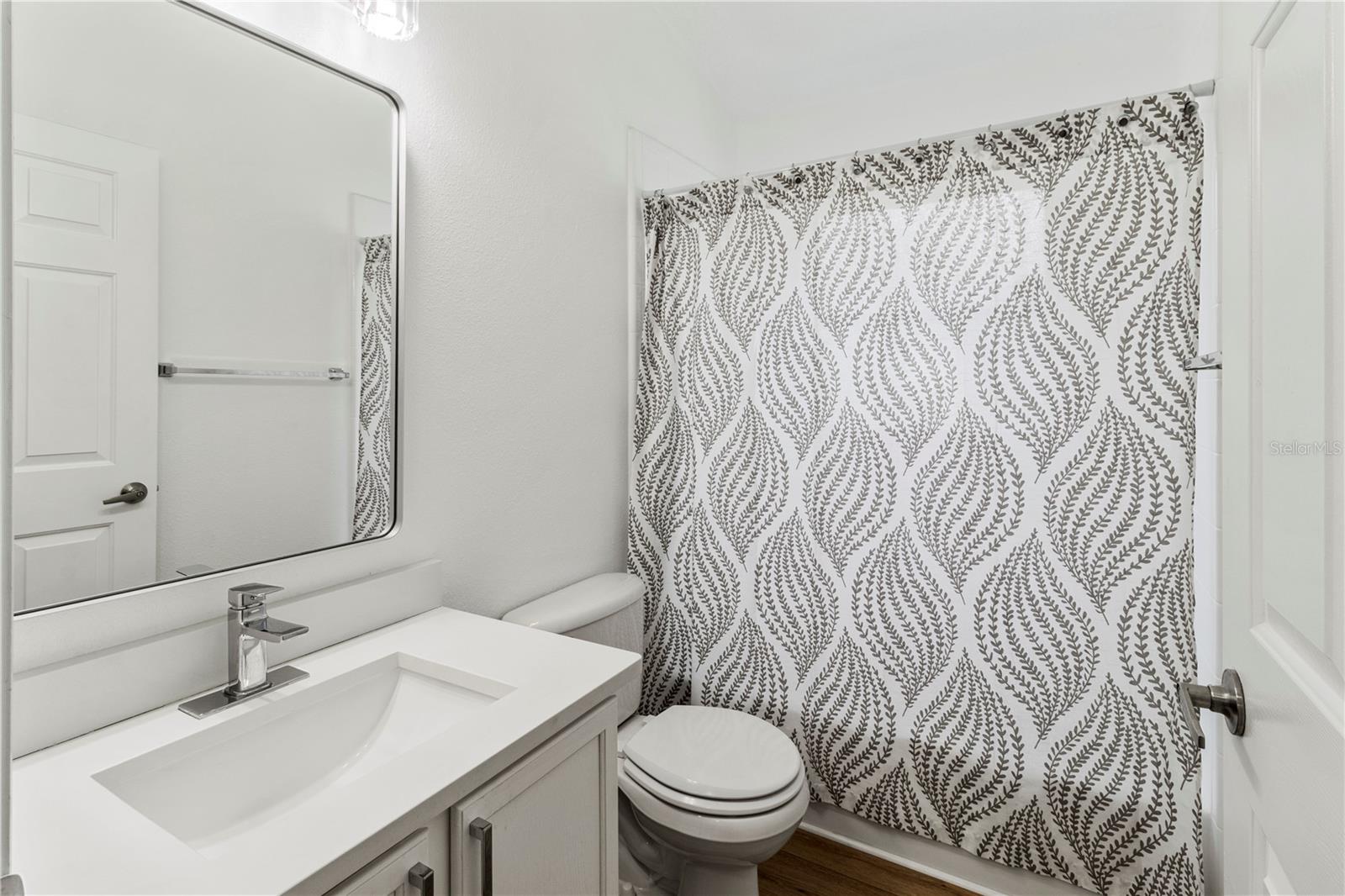 LAKE ST CHARLES UNIT 6 - Residential Lease