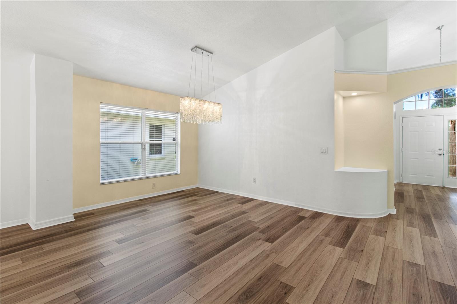 LAKE ST CHARLES UNIT 6 - Residential Lease