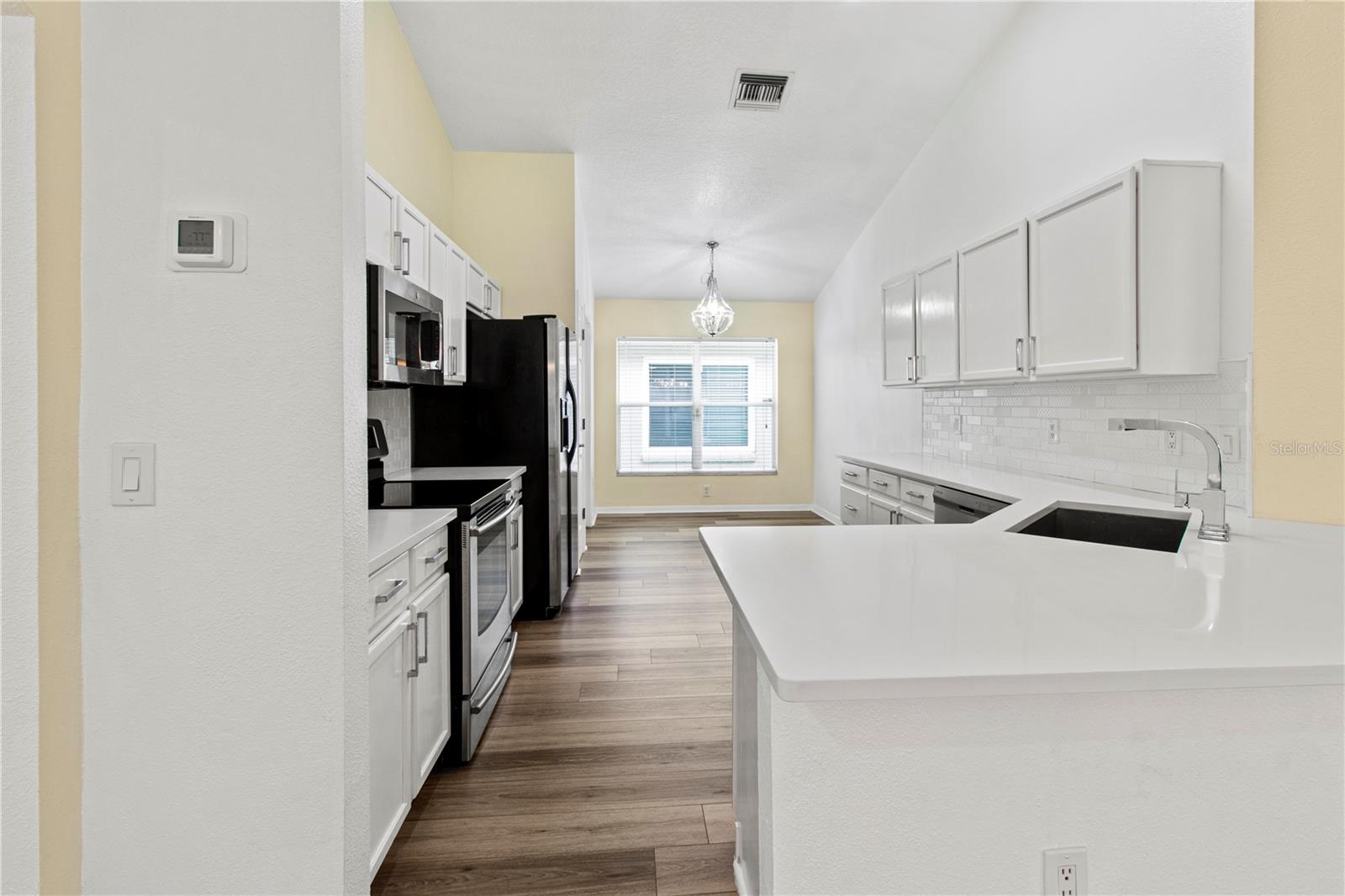 LAKE ST CHARLES UNIT 6 - Residential Lease