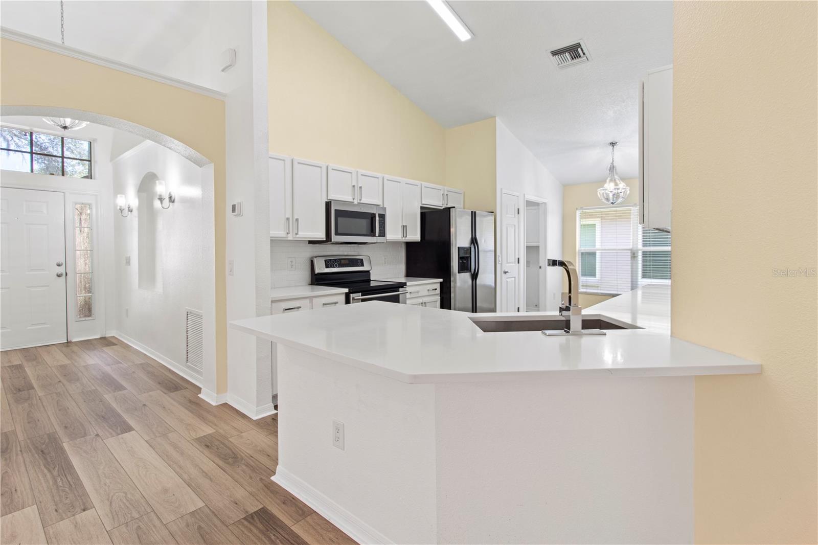 LAKE ST CHARLES UNIT 6 - Residential Lease