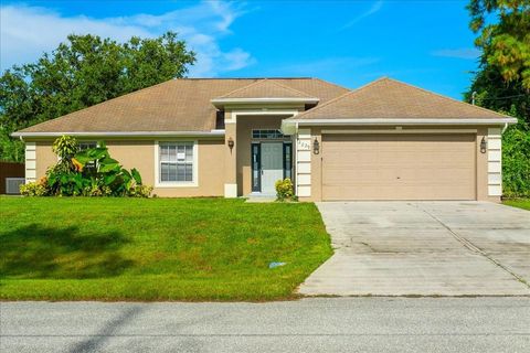 A home in NORTH PORT