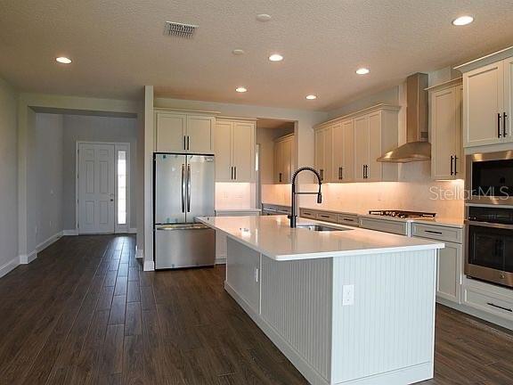 12182 EASTMOOR DRIVE