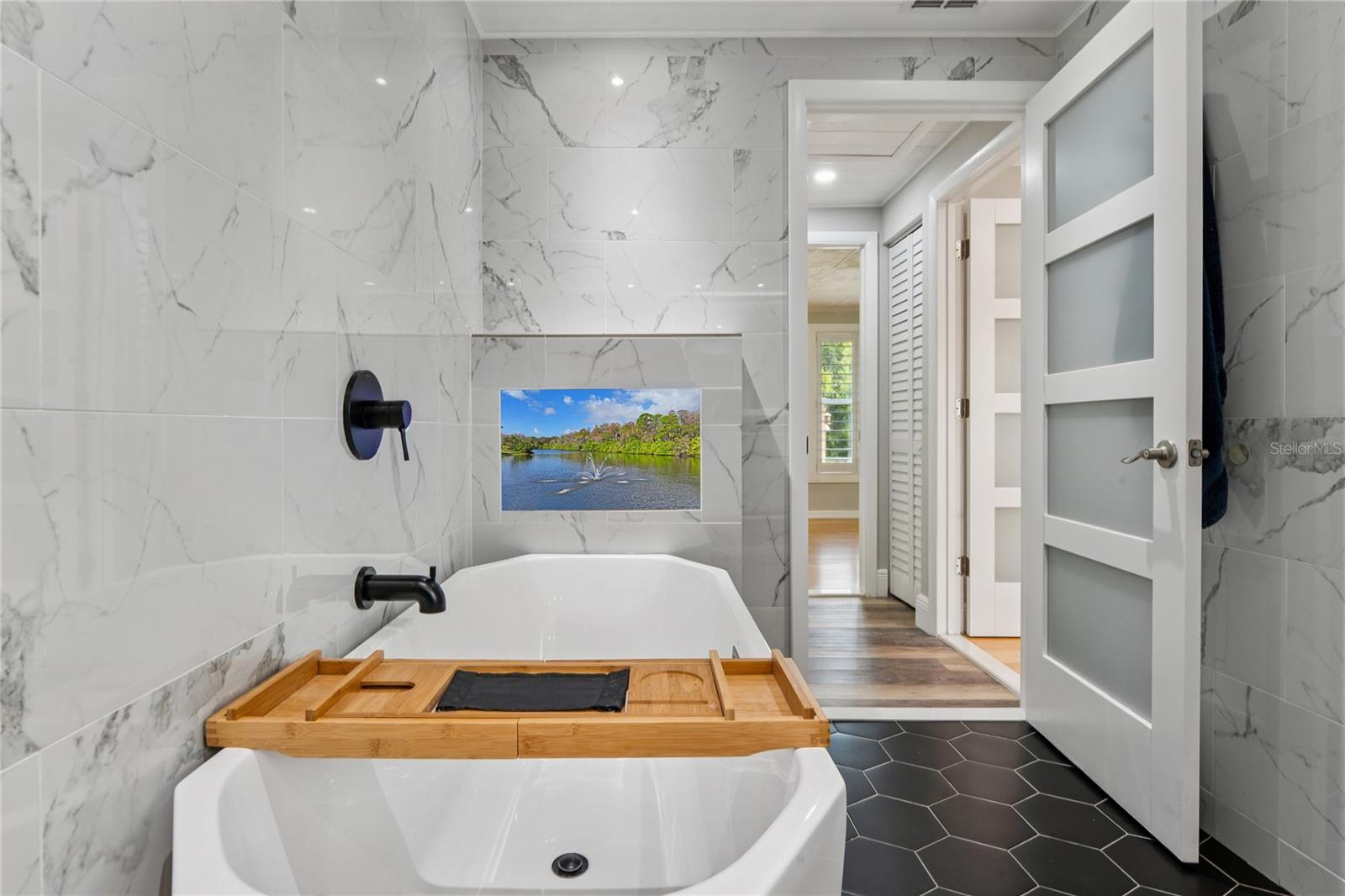 MANORS OF FOREST LAKES THE - Residential