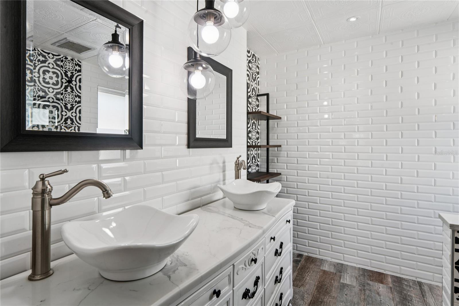 MANORS OF FOREST LAKES THE - Residential