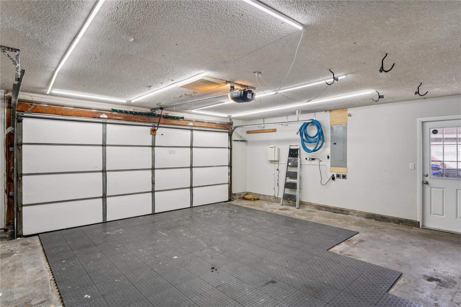 MANORS OF FOREST LAKES THE - Residential