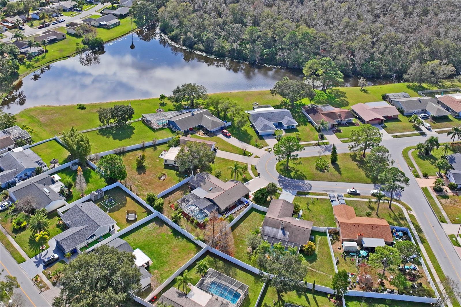 MANORS OF FOREST LAKES THE - Residential