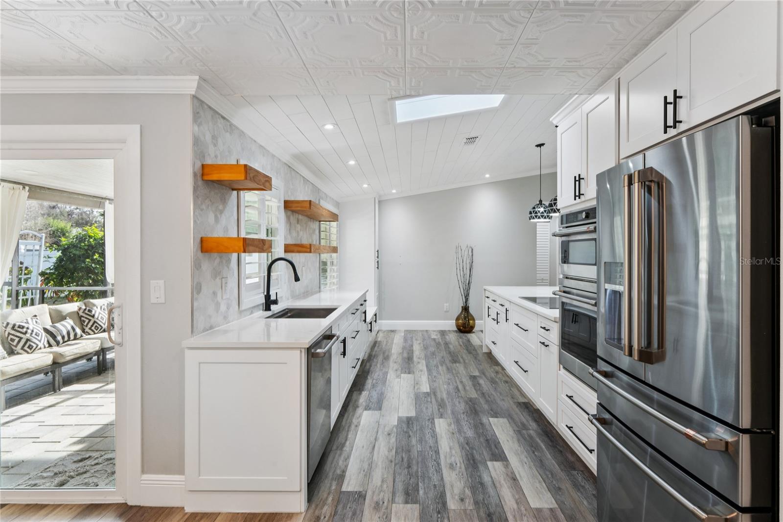 MANORS OF FOREST LAKES THE - Residential