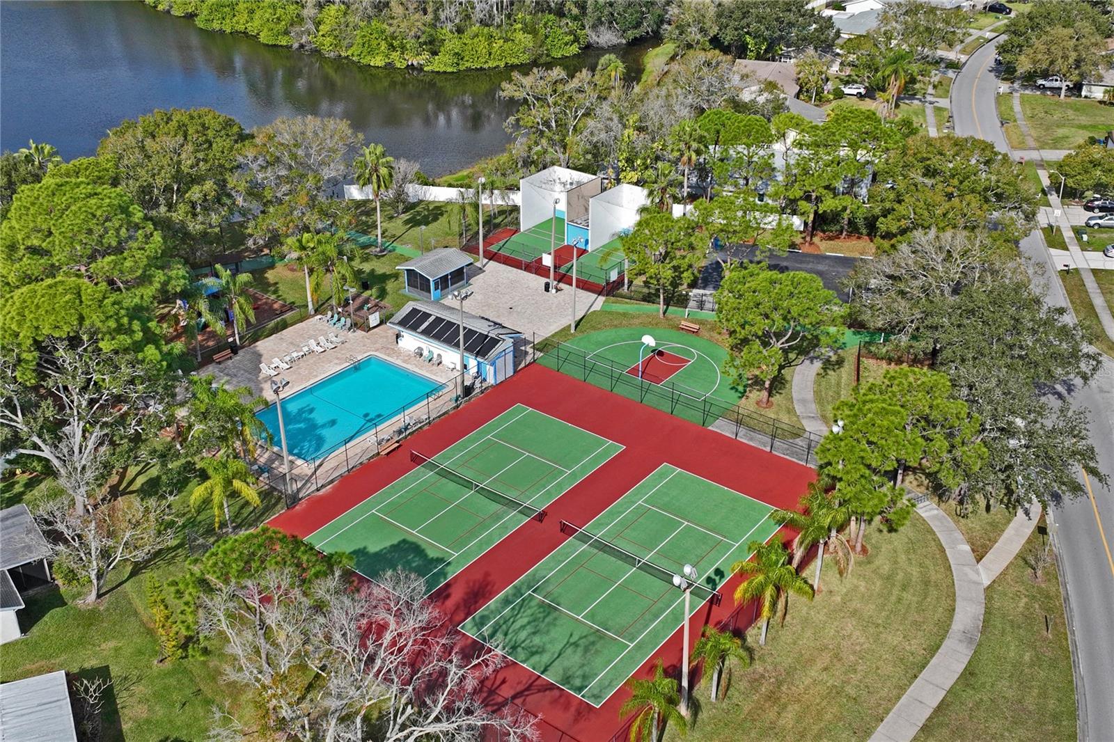 MANORS OF FOREST LAKES THE - Residential