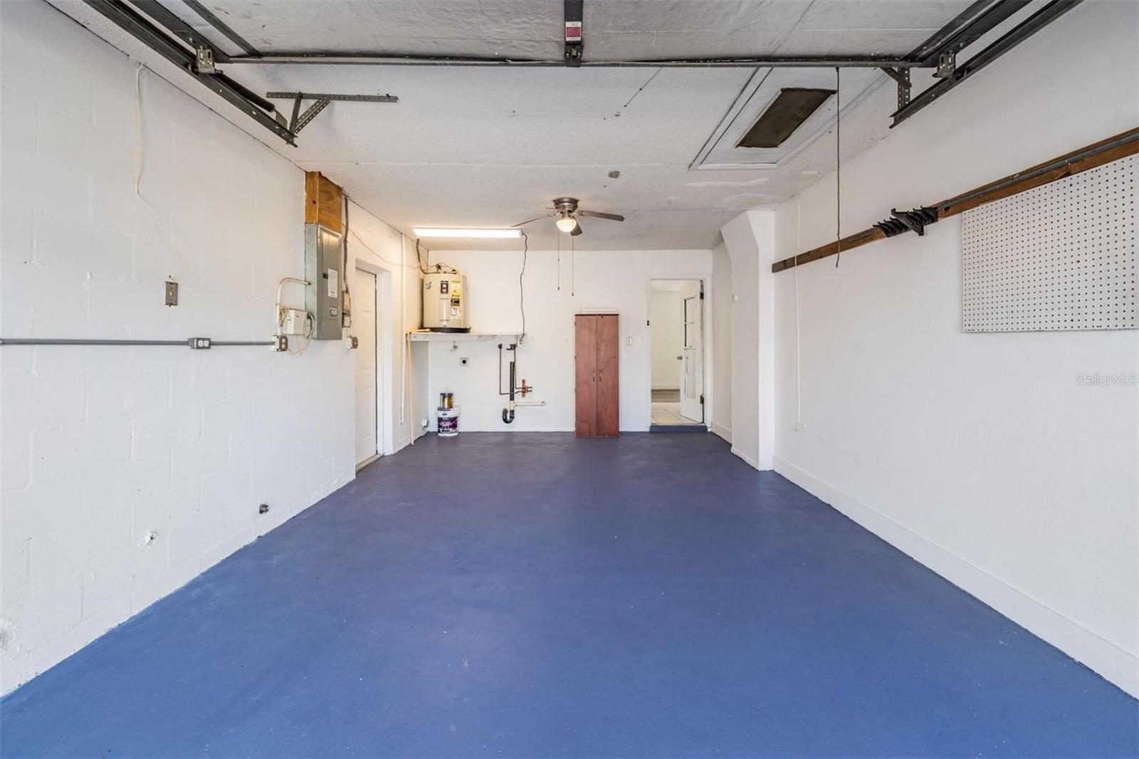 HILLANDALE UNIT 4 - Residential