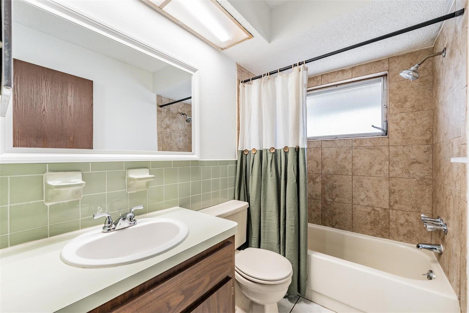 HILLANDALE UNIT 4 - Residential