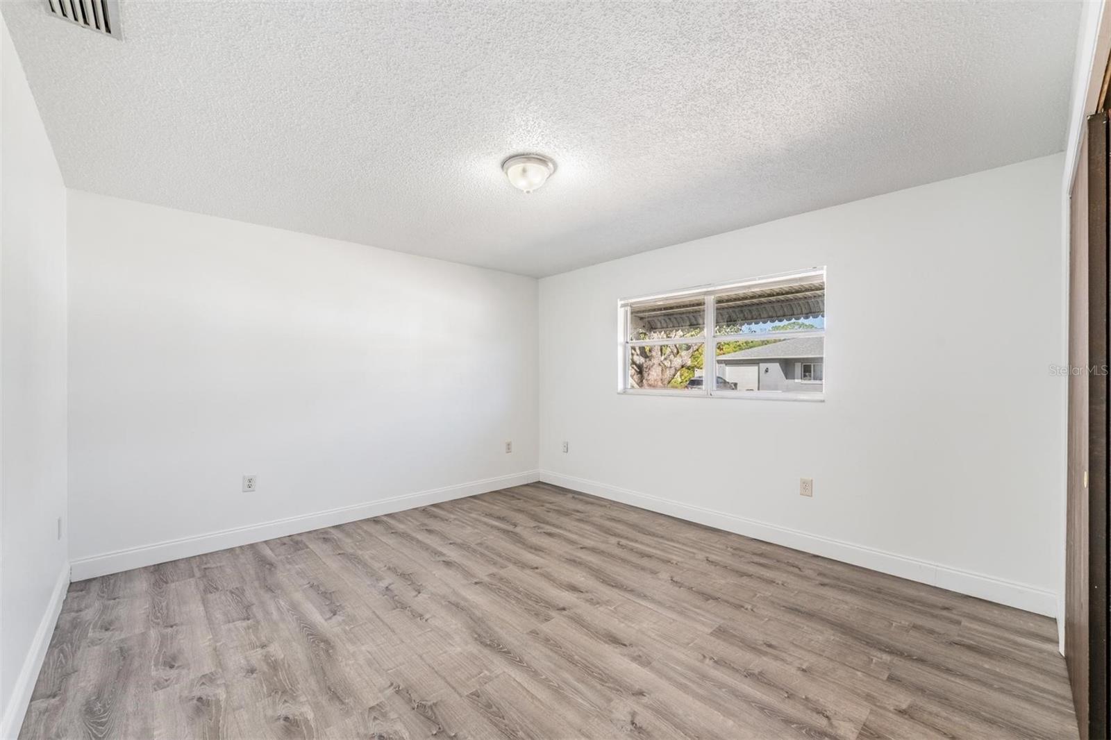 HILLANDALE UNIT 4 - Residential