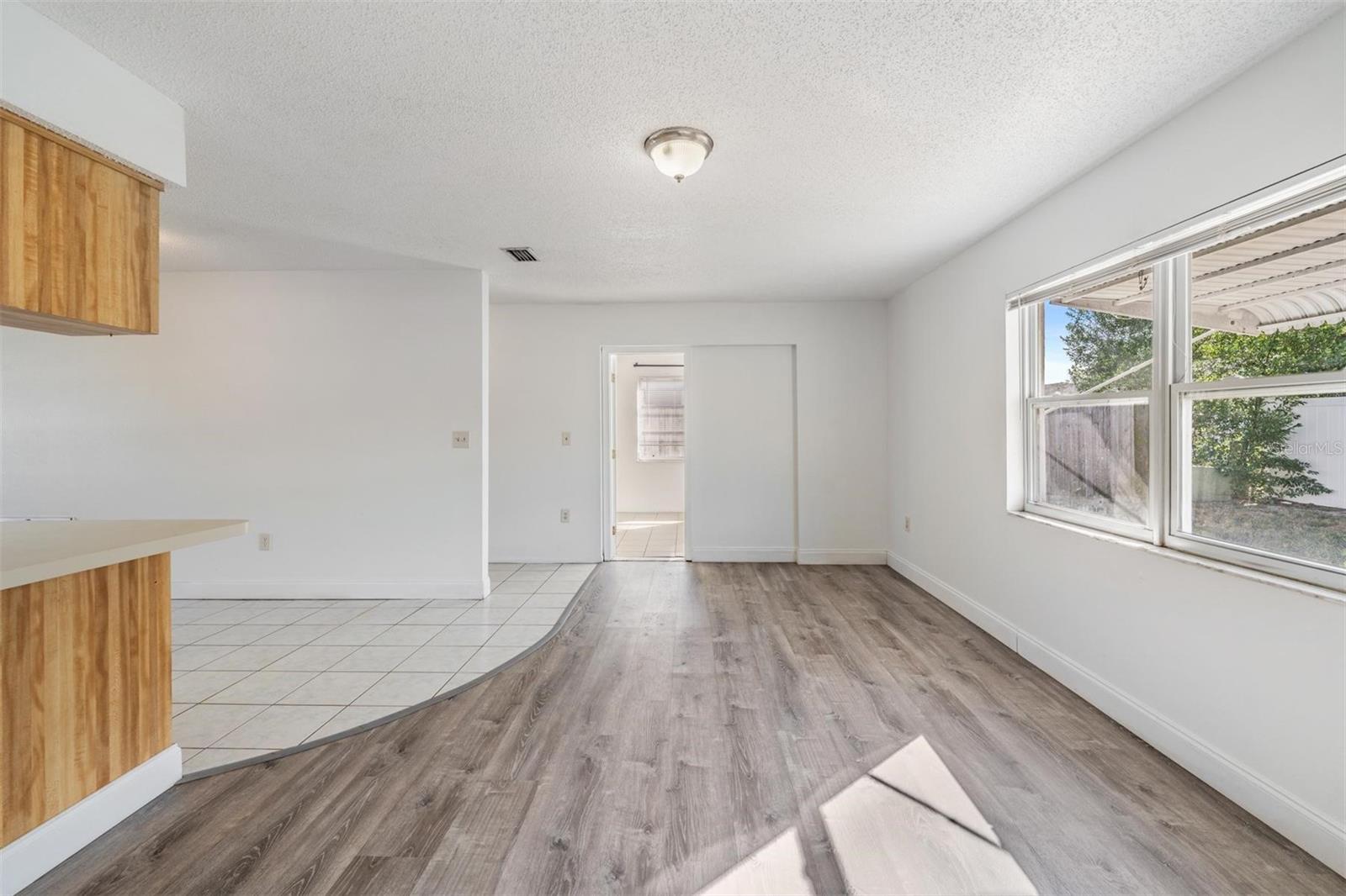 HILLANDALE UNIT 4 - Residential