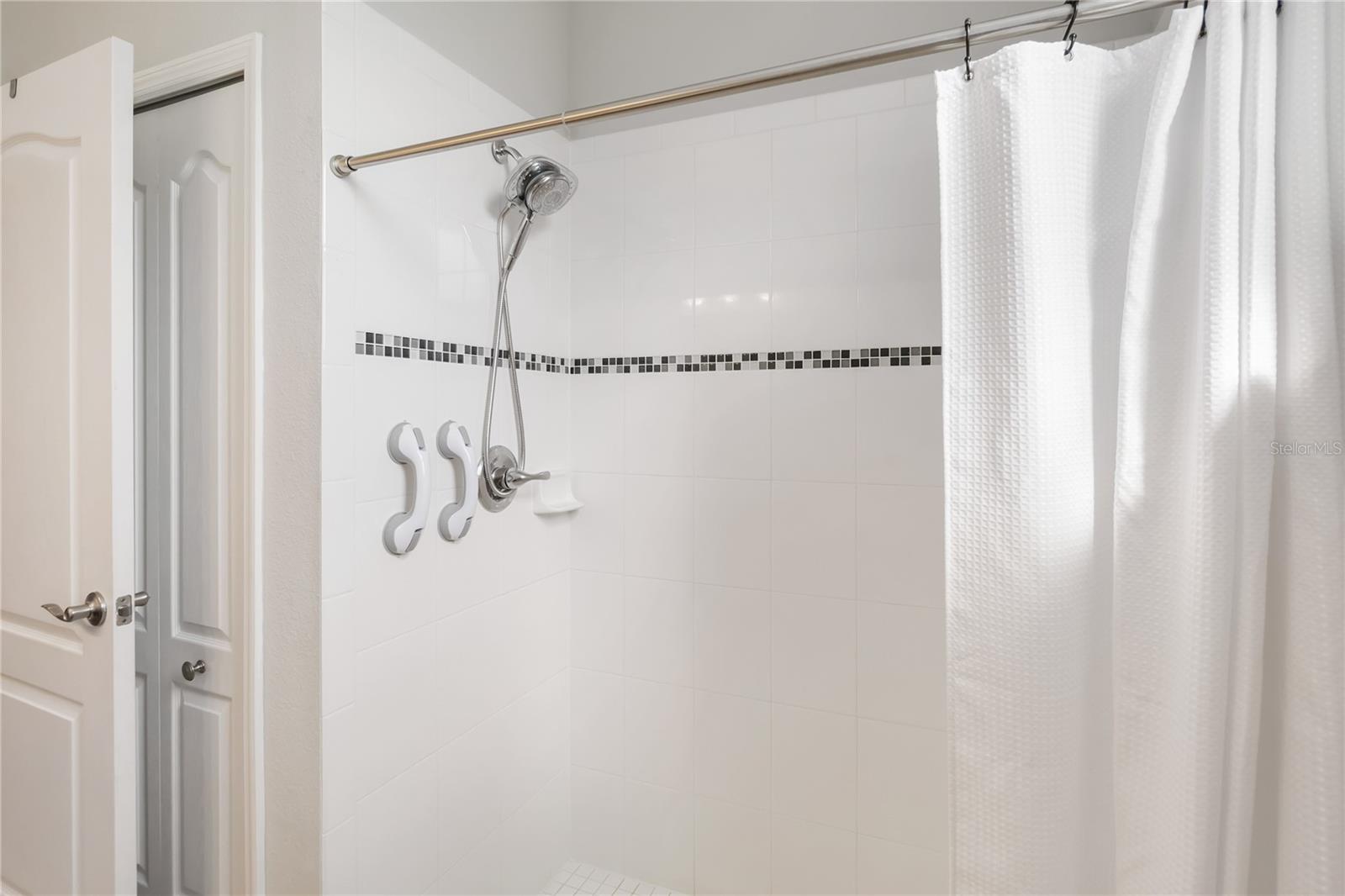 CHAMPIONS RESERVE - Residential