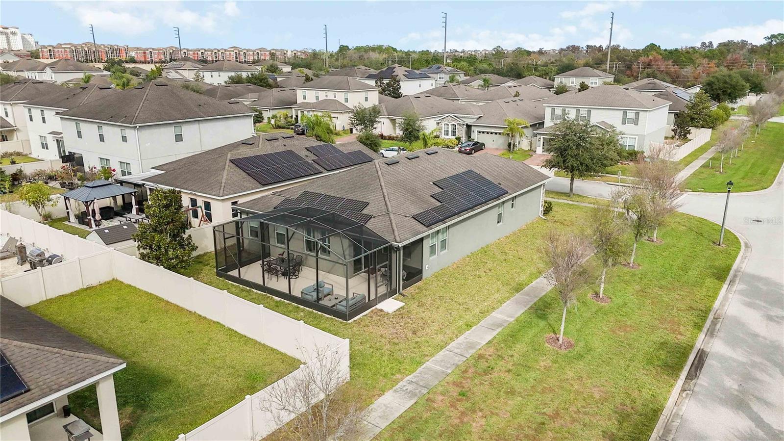 CHAMPIONS RESERVE - Residential