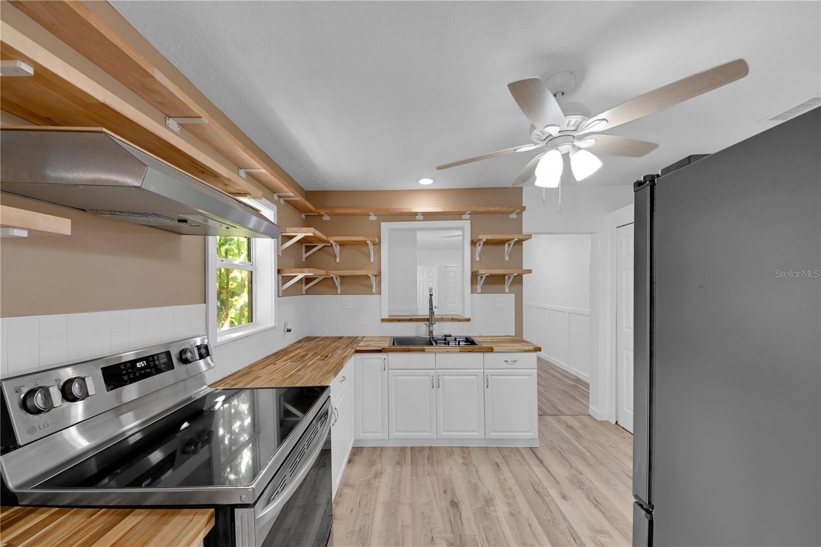ALTAMIRA HEIGHTS - Residential