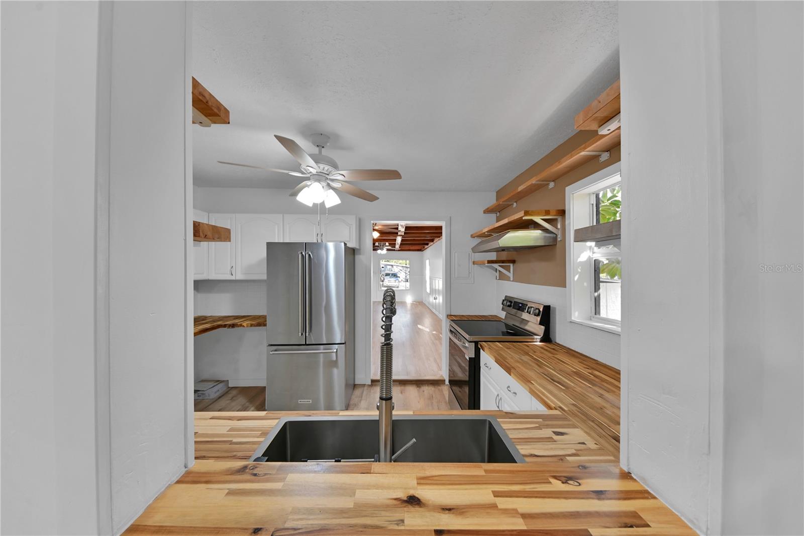 ALTAMIRA HEIGHTS - Residential