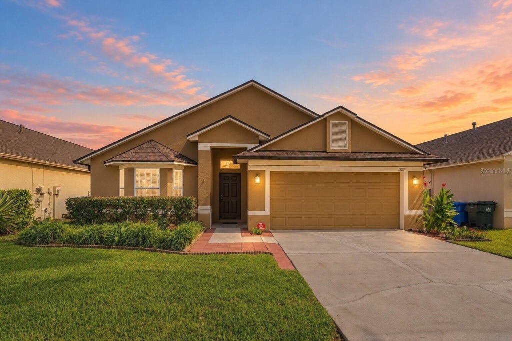Photo of 1123 Lumsden Pointe Boulevard, Valrico, FL 33594 (MLS # TB8555874)