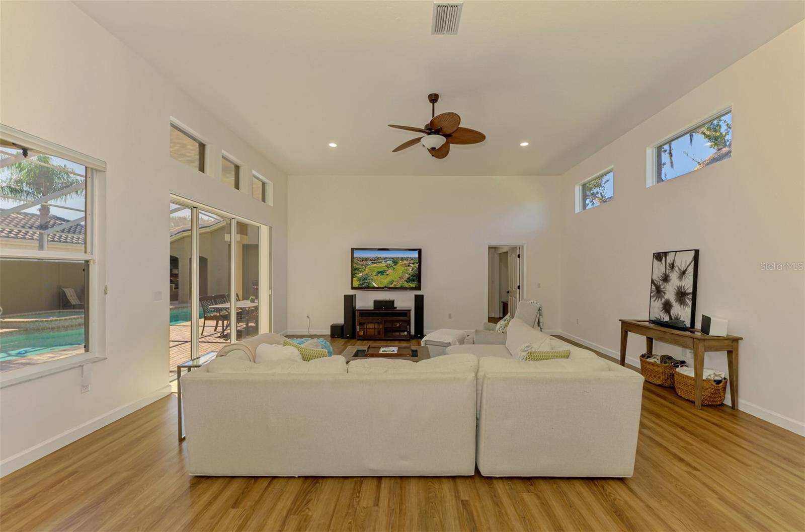 LAUREL OAK ESTATES SEC 11 - Residential