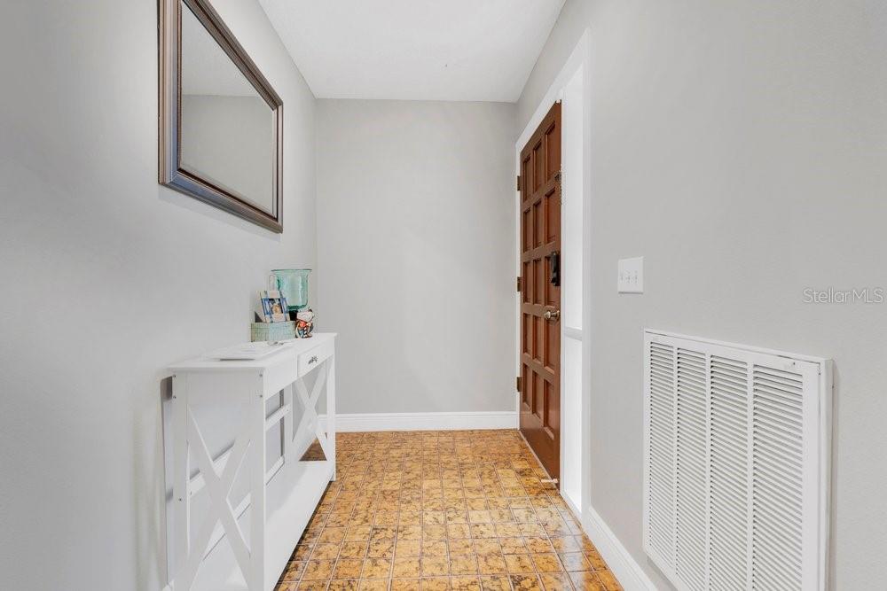 5395 EMERALD ISLE DRIVE 1011