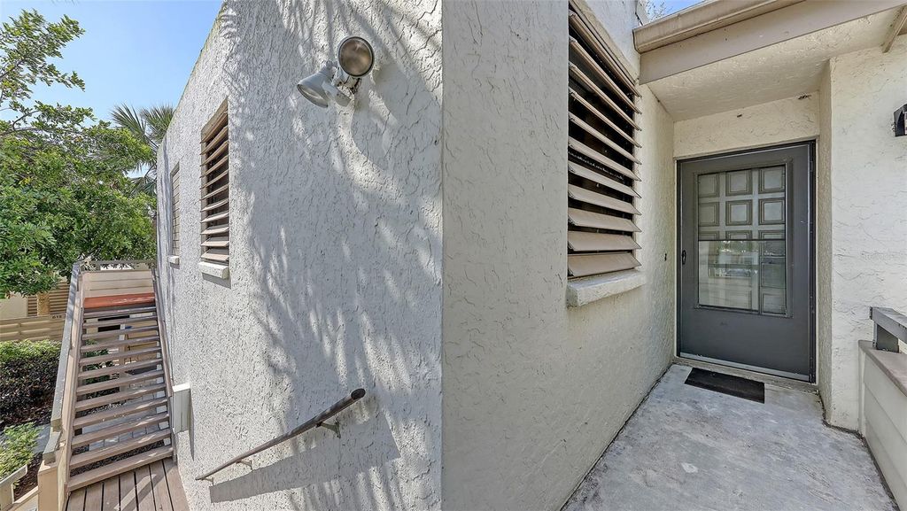 Photo of 811 Oak Drive #811, Bradenton, FL 34210 (MLS # A4648758)