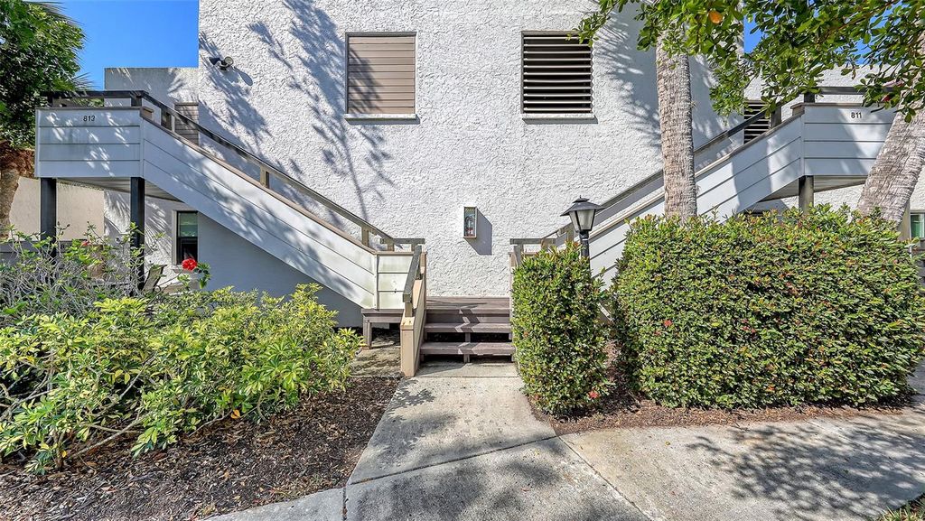 Photo of 811 Oak Drive #811, Bradenton, FL 34210 (MLS # A4648758)