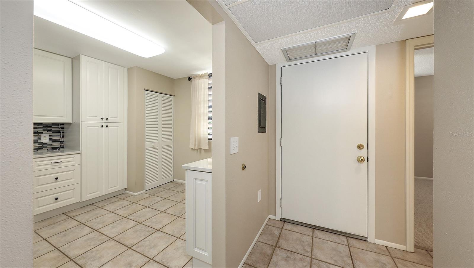 811 OAK DRIVE 811
