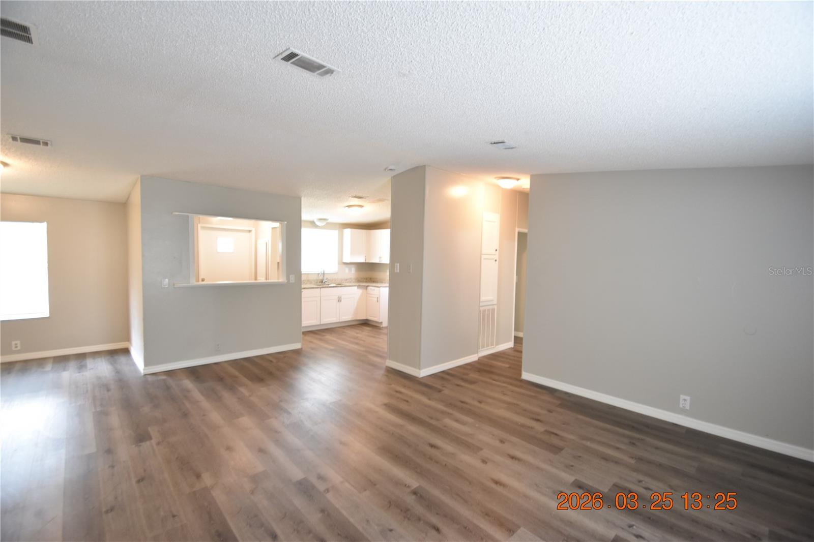 GIBSONS ARTESIAN LANDS SECTIO - Residential Lease