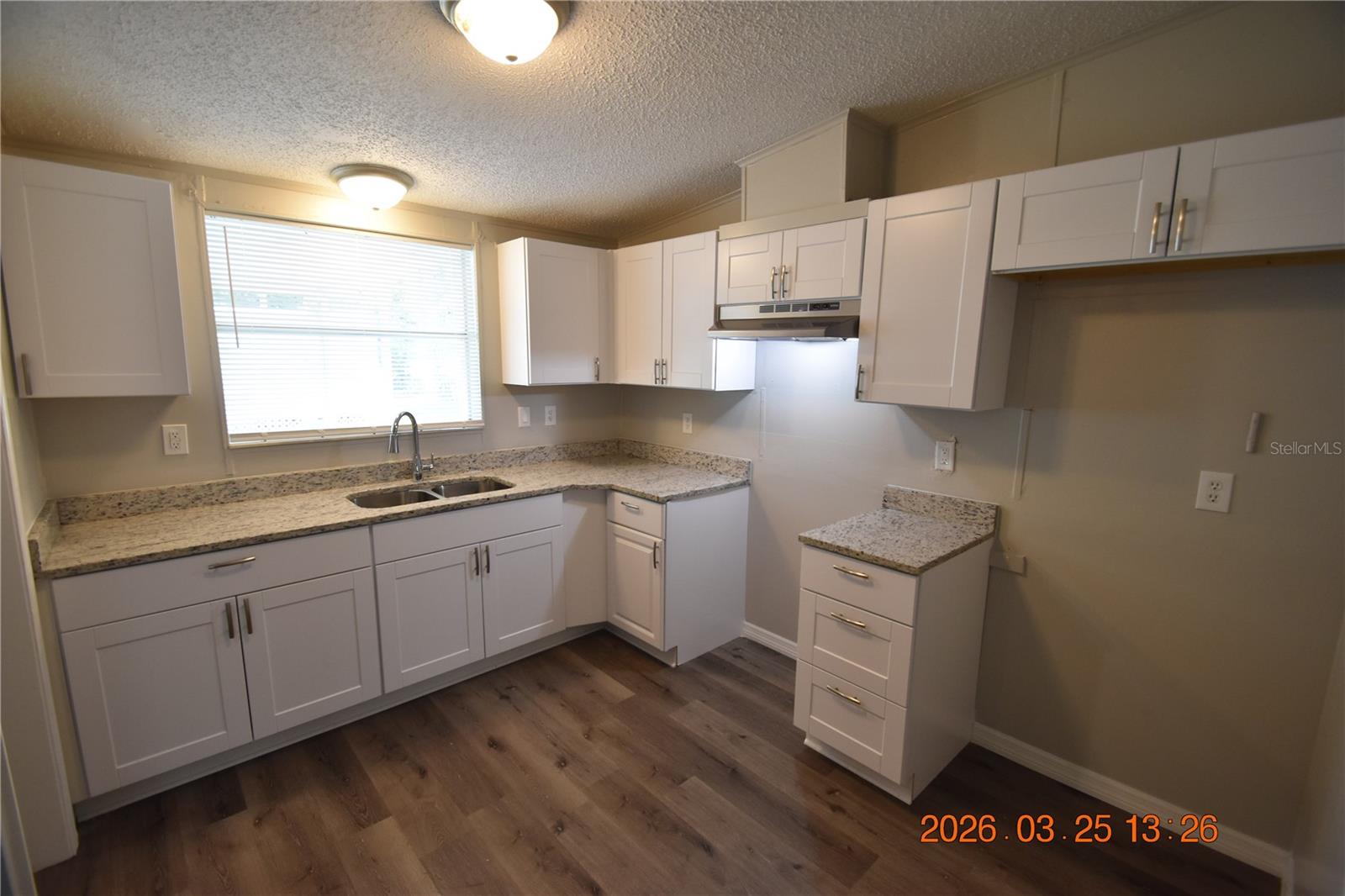 GIBSONS ARTESIAN LANDS SECTIO - Residential Lease