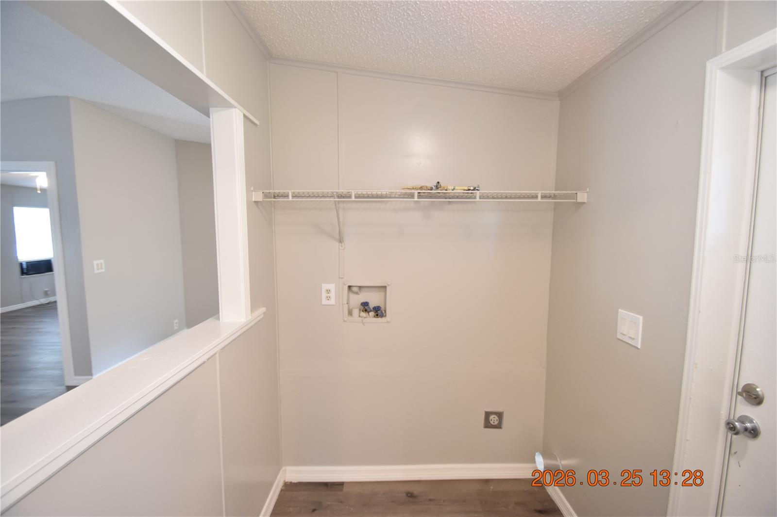 GIBSONS ARTESIAN LANDS SECTIO - Residential Lease