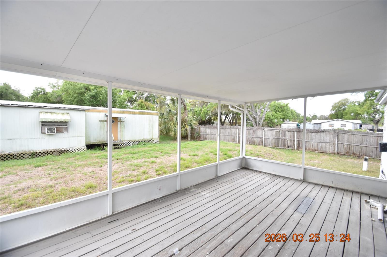 GIBSONS ARTESIAN LANDS SECTIO - Residential Lease