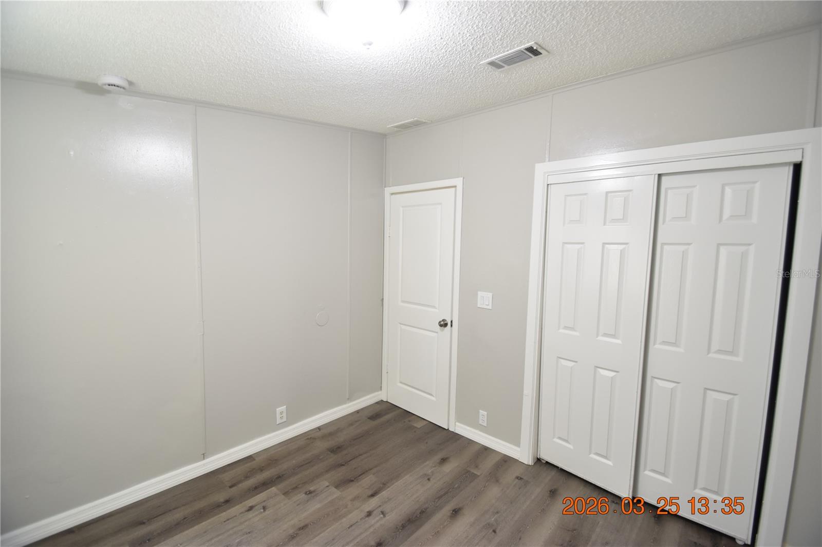 GIBSONS ARTESIAN LANDS SECTIO - Residential Lease