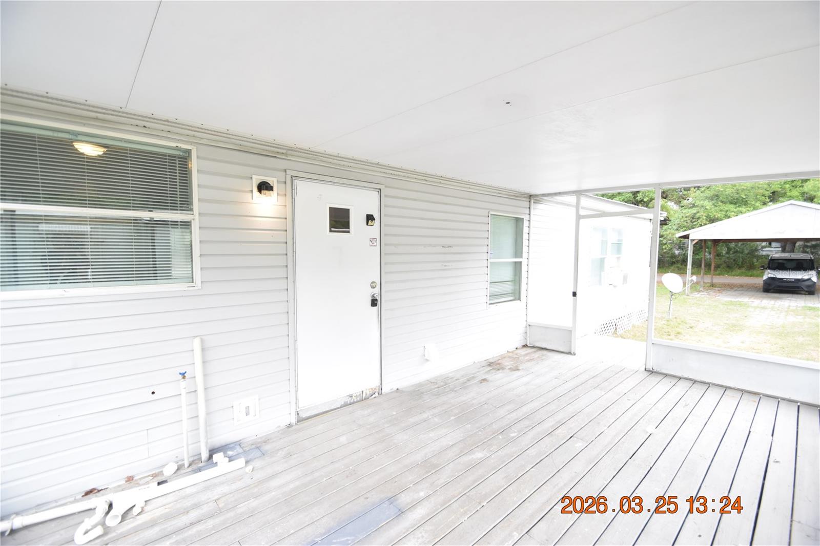 GIBSONS ARTESIAN LANDS SECTIO - Residential Lease