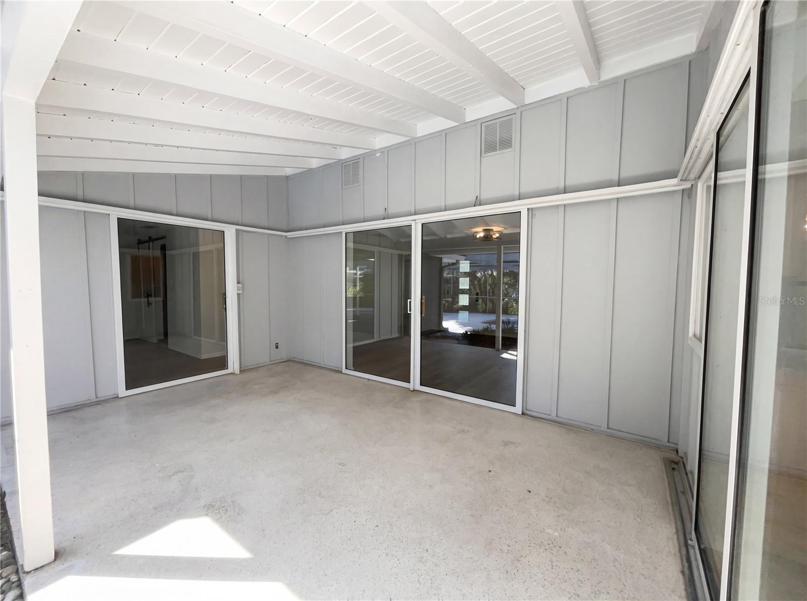 SUNLAKE PARK UNIT 01 - Residential