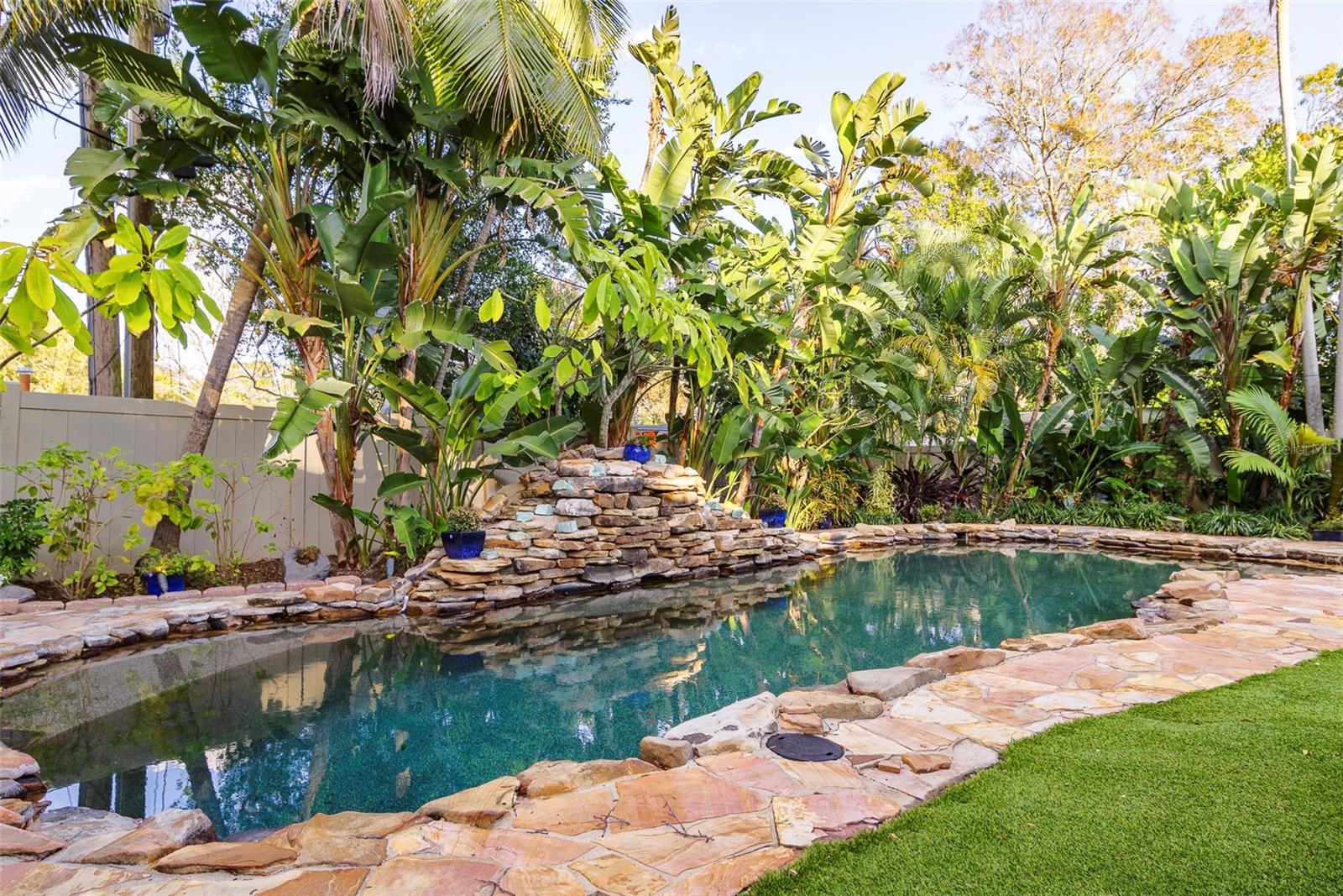 MONTICELLO PARK - Residential Lease