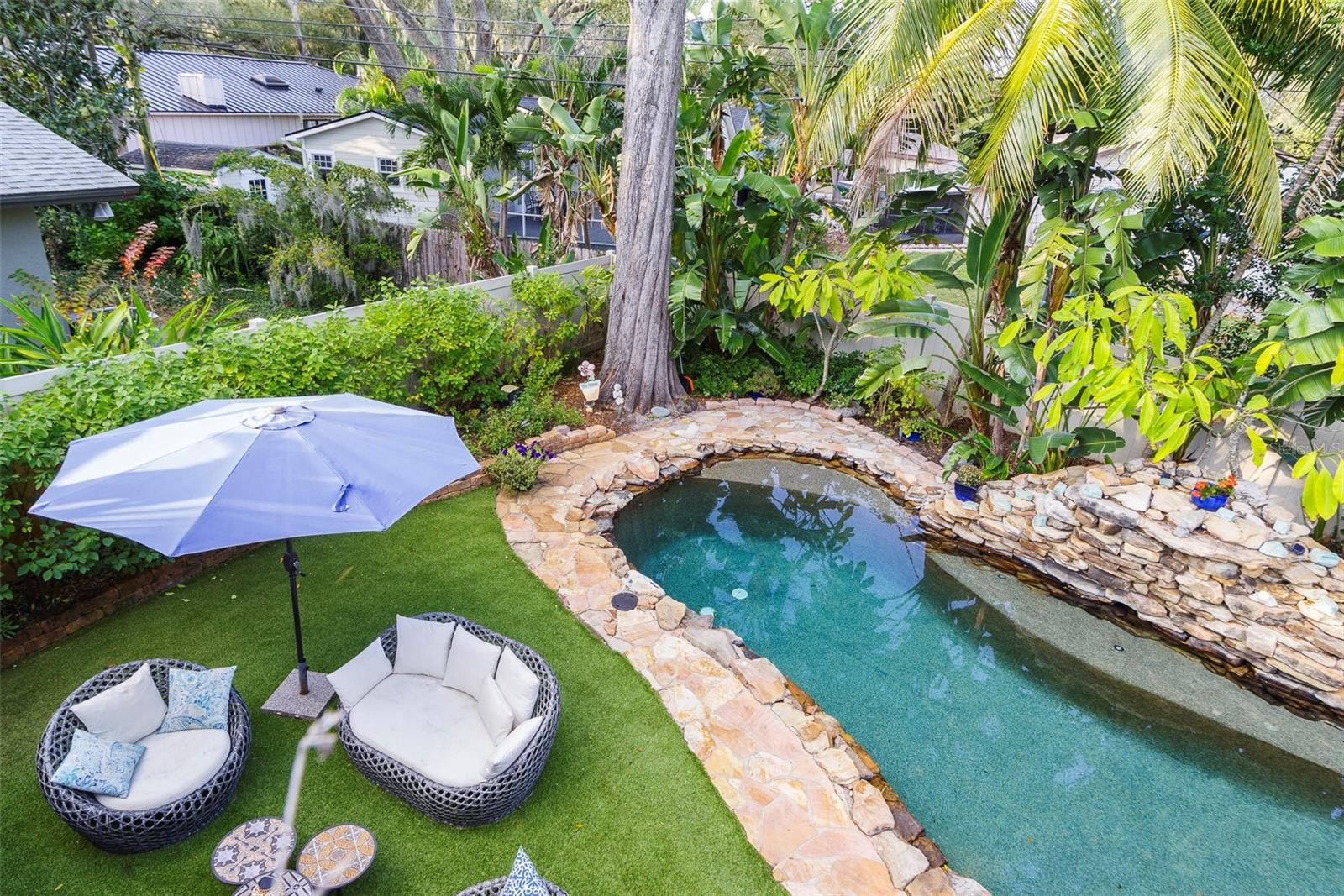 MONTICELLO PARK - Residential Lease