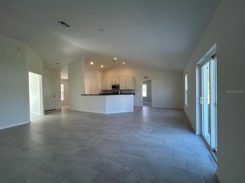 A home in SEBRING
