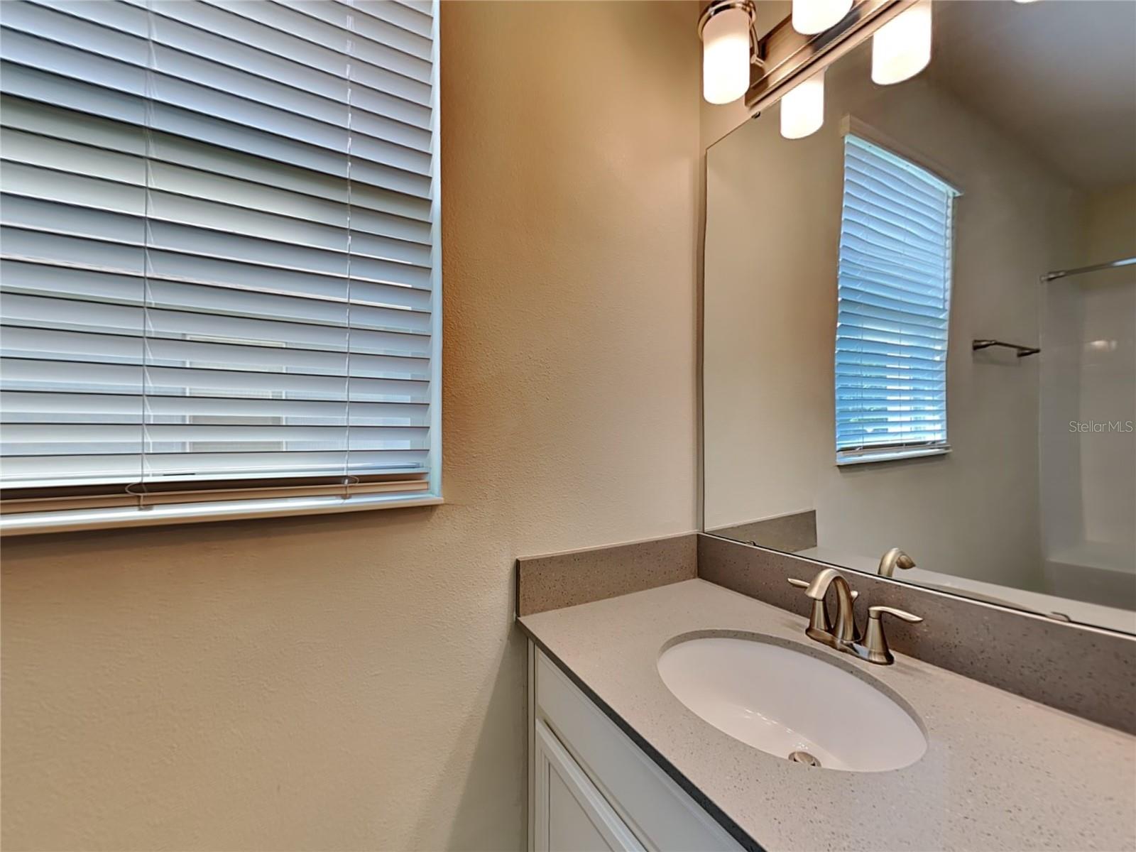 DRAYTON-PRESTON WOODS/PROVIDEN - Residential Lease